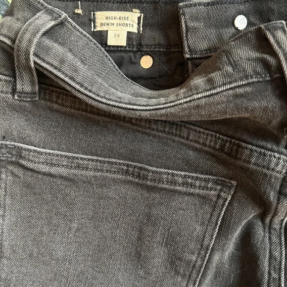 Madewell Women's High Rise Denim Shorts - Picture 3 of 3